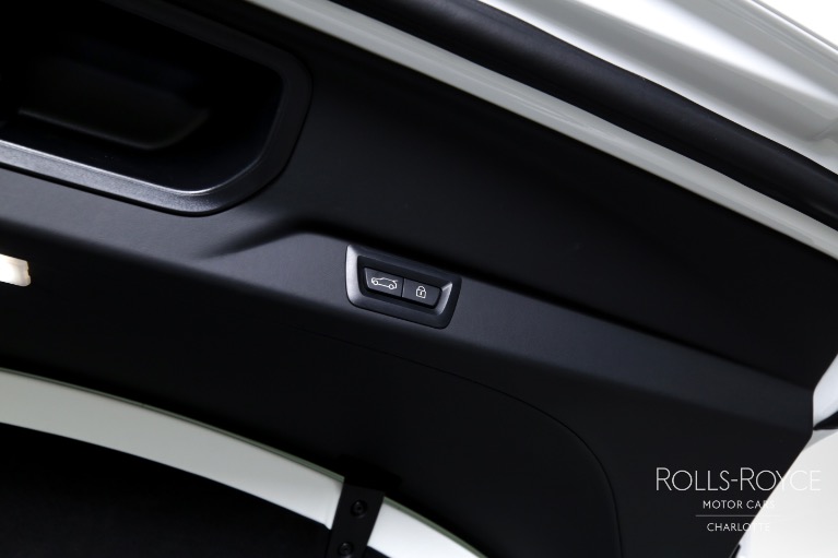 Used-2024-Rolls-Royce-Black-Badge-Cullinan