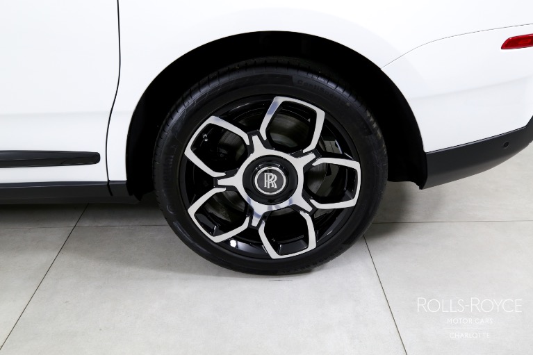 Used-2024-Rolls-Royce-Black-Badge-Cullinan