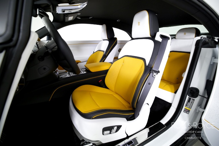 Used-2025-Rolls-Royce-Black-Badge-Spectre