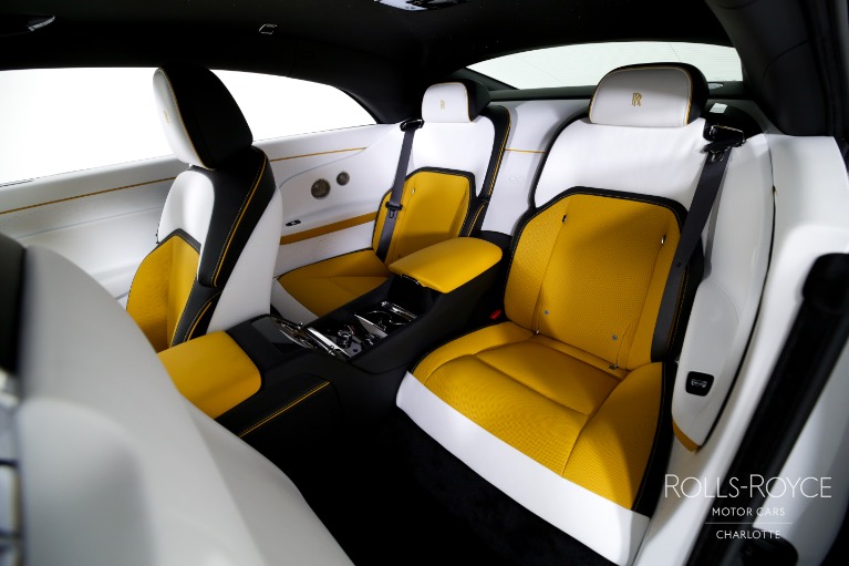 Used-2025-Rolls-Royce-Black-Badge-Spectre