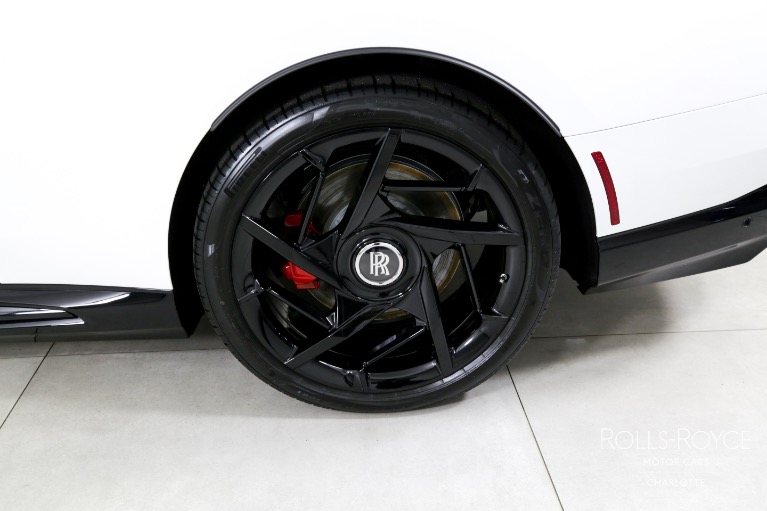 Used-2025-Rolls-Royce-Black-Badge-Spectre