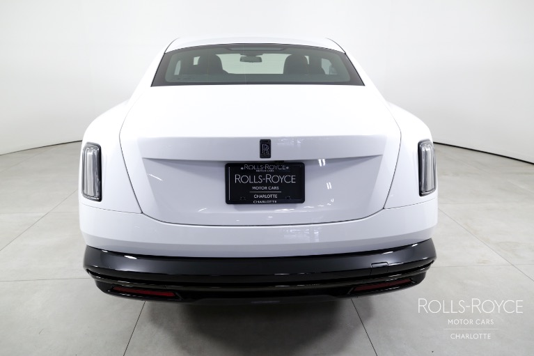 Used-2025-Rolls-Royce-Black-Badge-Spectre