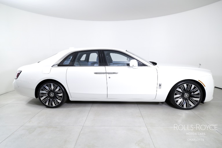 New-2025-Rolls-Royce-Ghost