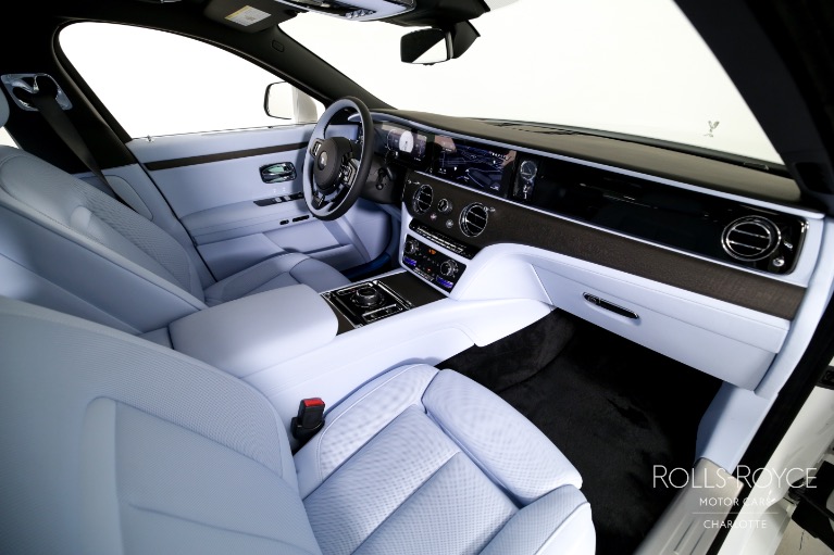 New-2025-Rolls-Royce-Ghost