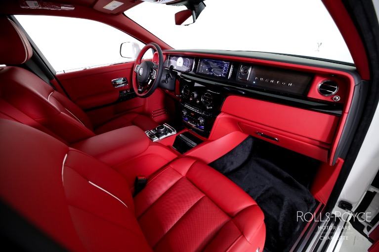 New-2025-Rolls-Royce-Phantom