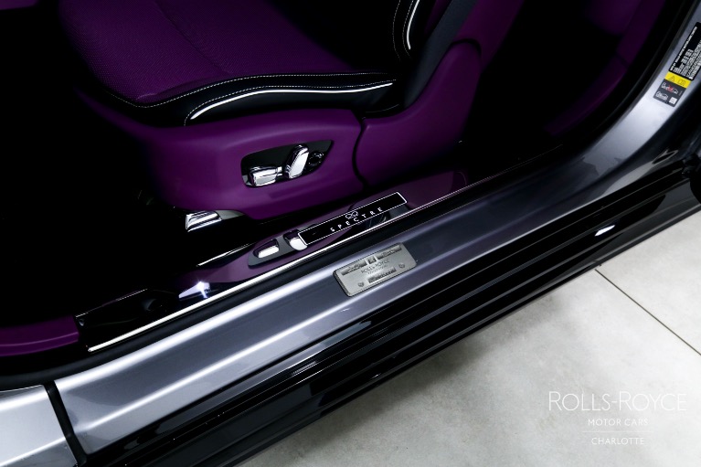 Used-2025-Rolls-Royce-Black-Badge-Spectre
