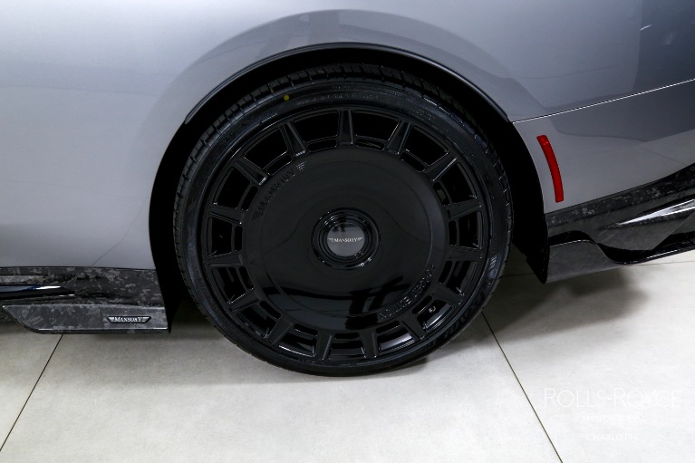 Used-2025-Rolls-Royce-Black-Badge-Spectre