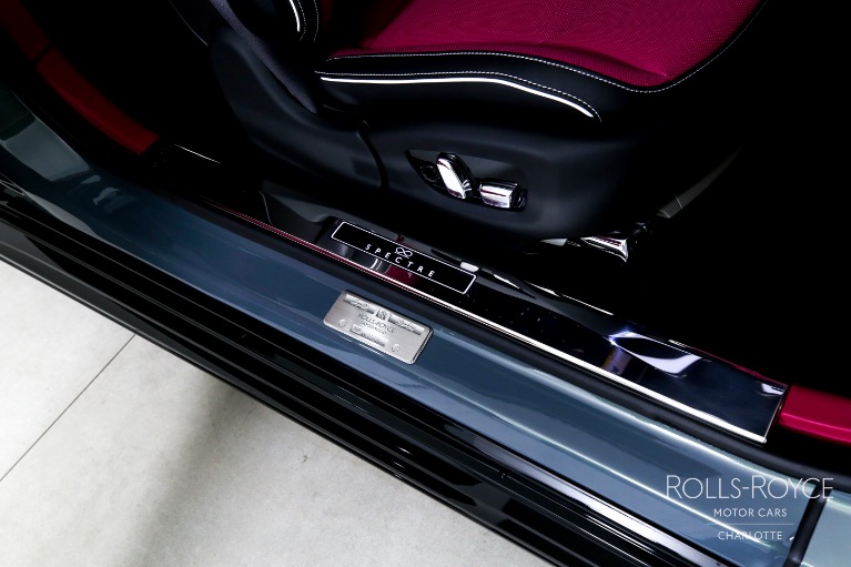Used-2025-Rolls-Royce-Black-Badge-Spectre
