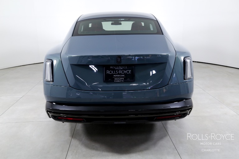 Used-2025-Rolls-Royce-Black-Badge-Spectre