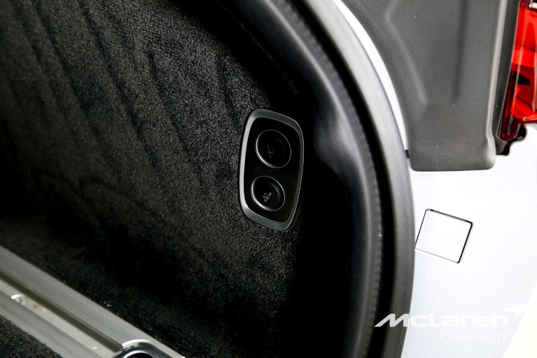 Used-2021-Aston-Martin-DBX