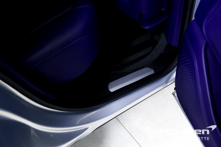 Used-2021-Aston-Martin-DBX