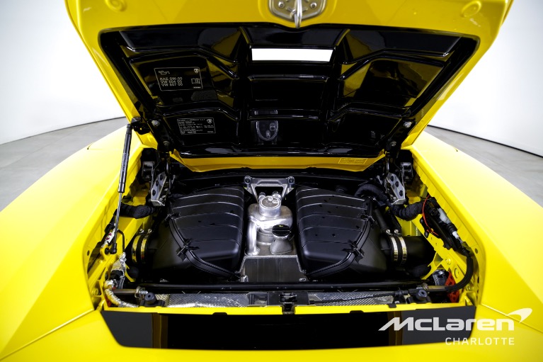 Used-2023-Lamborghini-Huracan-EVO-Spyder