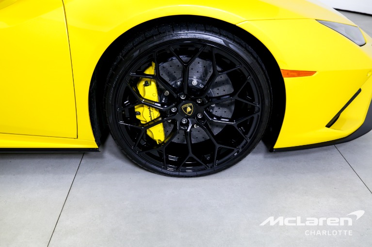 Used-2023-Lamborghini-Huracan-EVO-Spyder