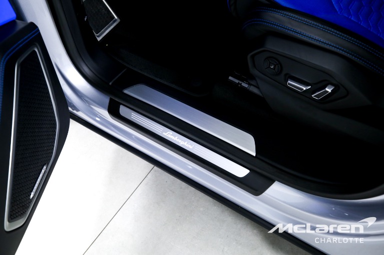 Used-2021-Lamborghini-Urus