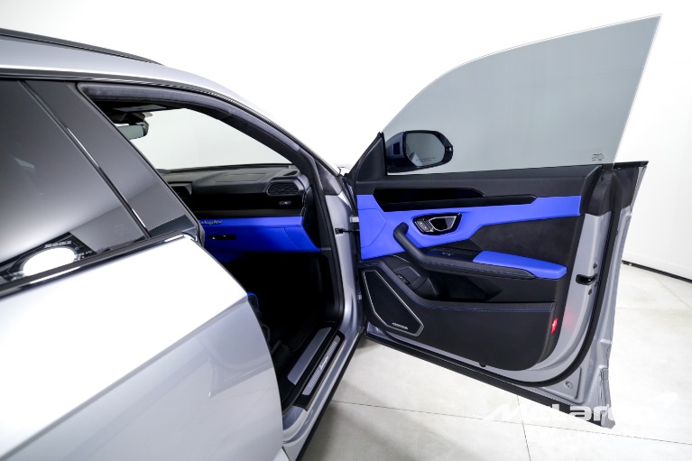 Used-2021-Lamborghini-Urus
