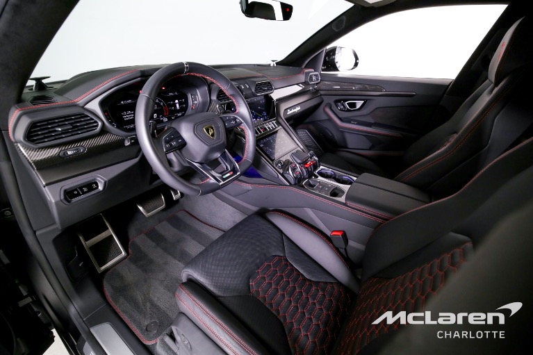 Used-2024-Lamborghini-Urus-S