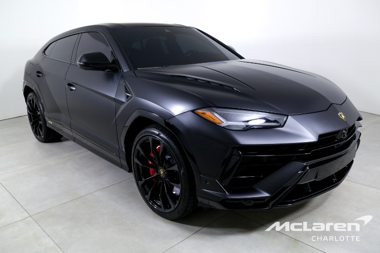 Used-2024-Lamborghini-Urus-S