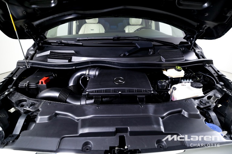 Used-2021-Mercedes-Benz-Metris-Passenger