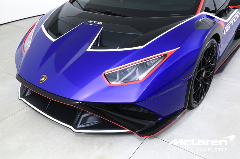 Used-2023-Lamborghini-Huracan-STO