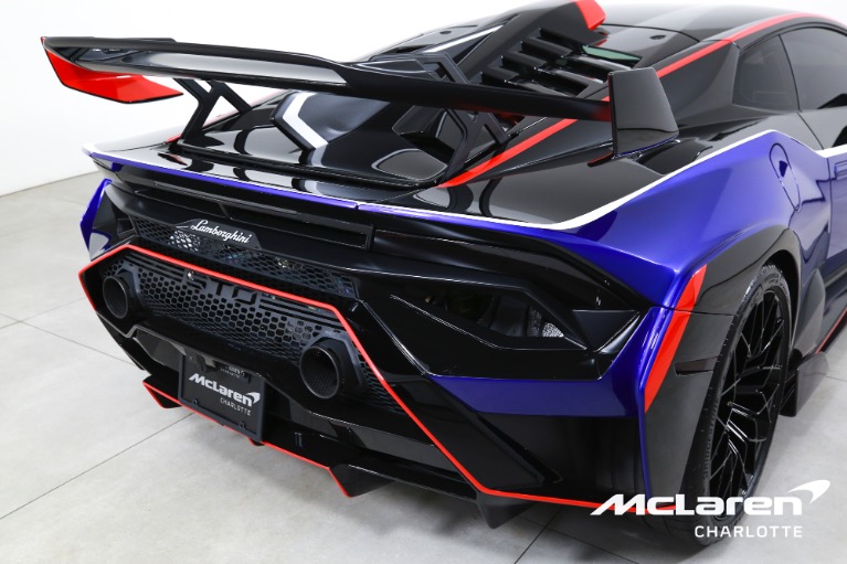 Used-2023-Lamborghini-Huracan-STO