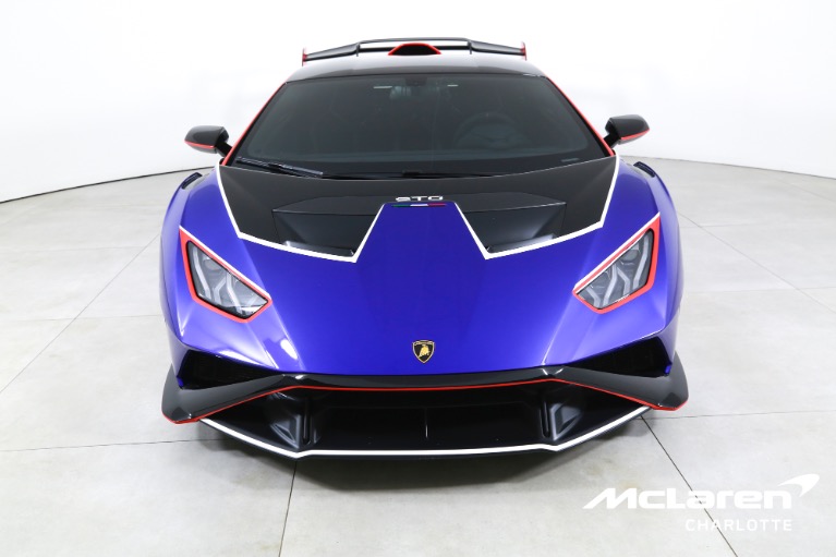Used-2023-Lamborghini-Huracan-STO