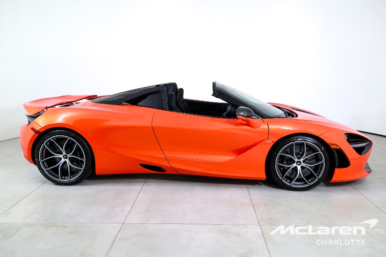 Used-2022-McLaren-720S-Spider-Performance