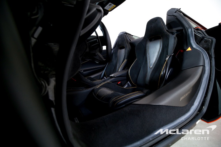Used-2022-McLaren-720S-Spider