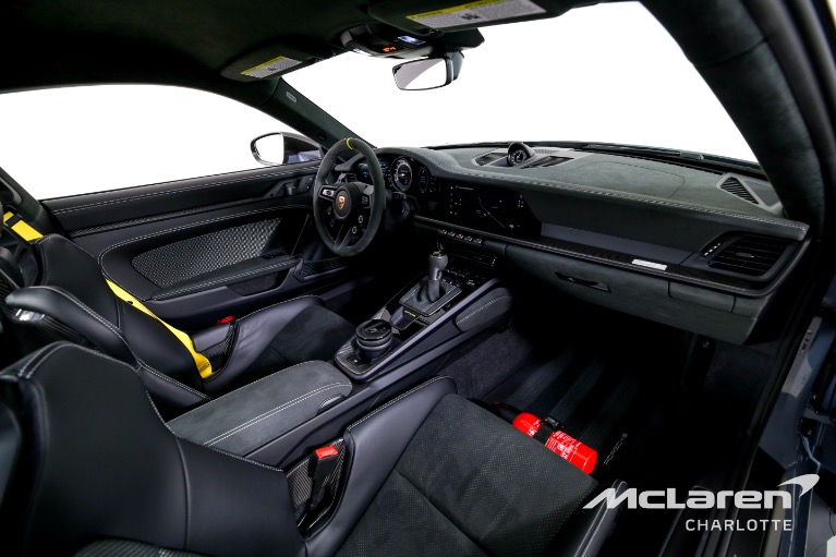 Used-2025-Porsche-911-GT3-RS