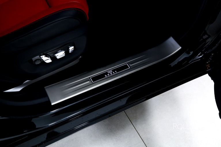 Used-2022-Rolls-Royce-Black-Badge-Ghost