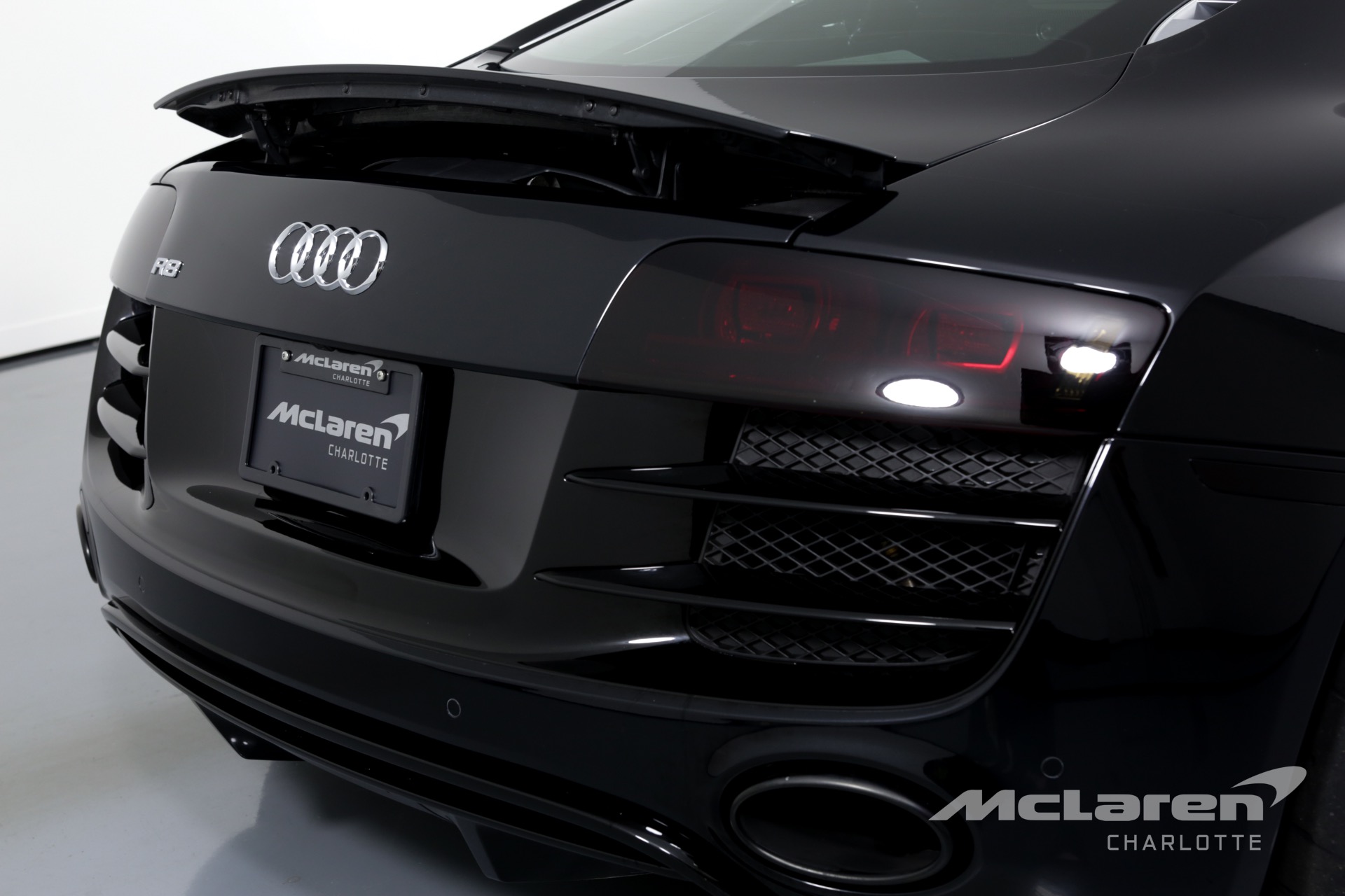 Used 2010 Audi R8 5.2 quattro | Charlotte, NC