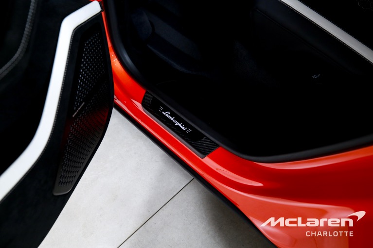 Used-2023-Lamborghini-Urus-Performante