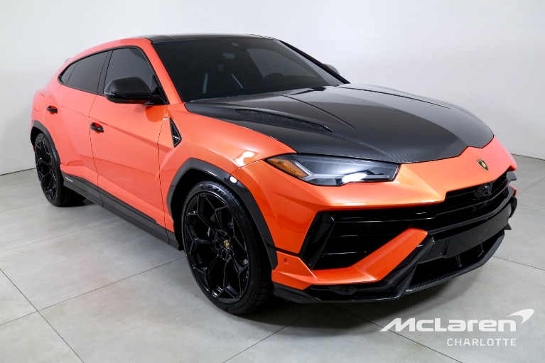 Used-2023-Lamborghini-Urus-Performante
