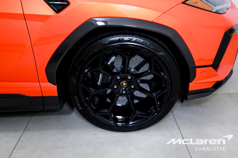 Used-2023-Lamborghini-Urus-Performante