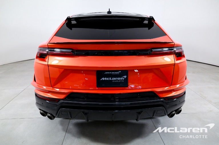 Used-2023-Lamborghini-Urus-Performante