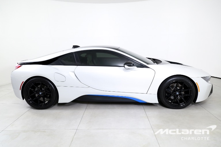 Used-2016-BMW-i8