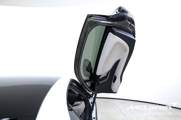 Used-2016-BMW-i8