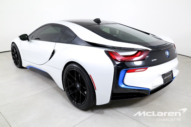 Used-2016-BMW-i8