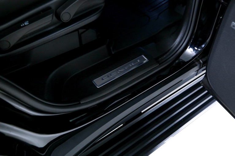 Used-2025-GMC-Yukon-Denali