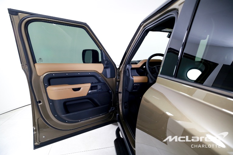 Used-2025-Land-Rover-Defender-130-P400-X-Dynamic-SE