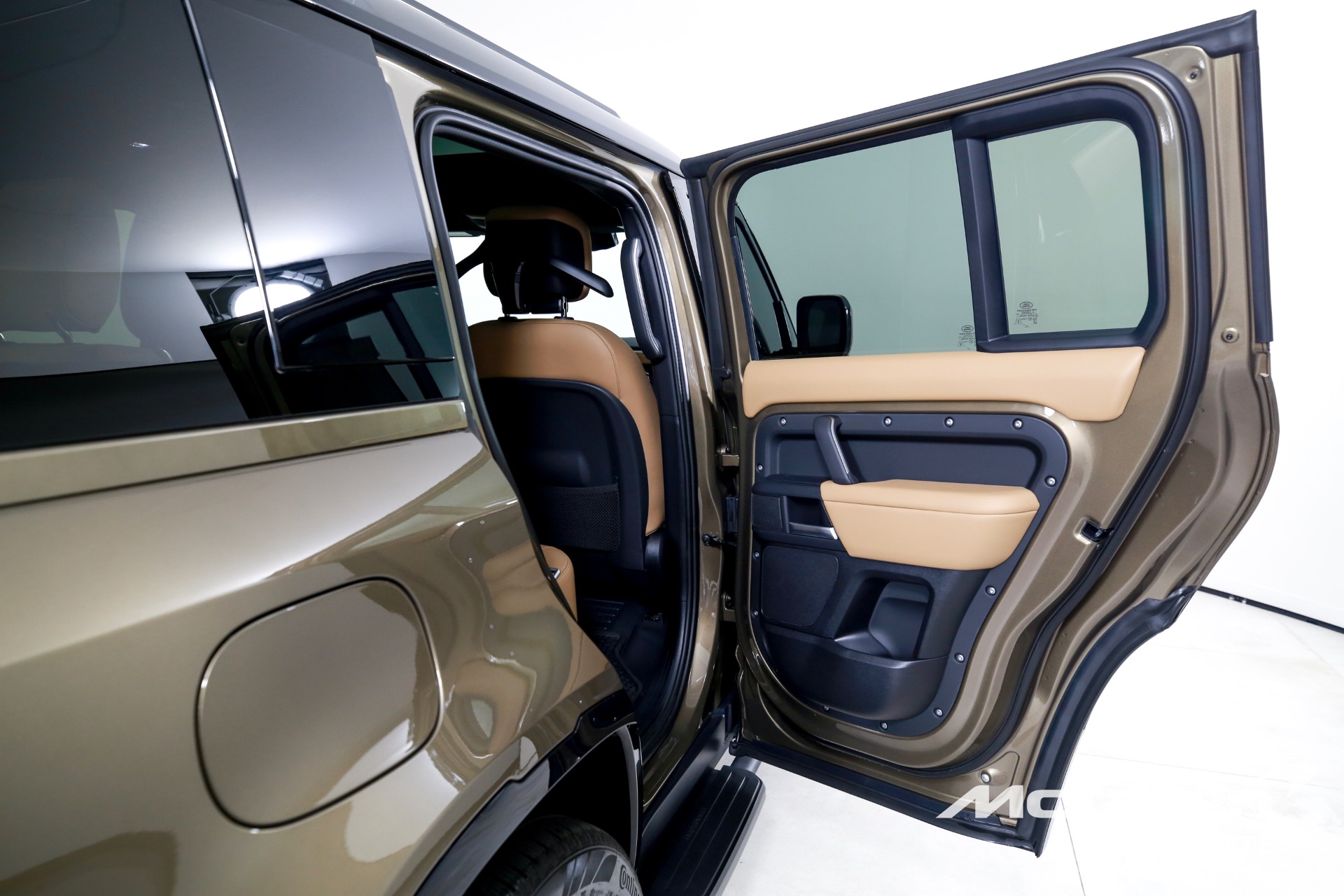 Used 2025 Land Rover Defender 130 P400 X-Dynamic SE | Charlotte, NC