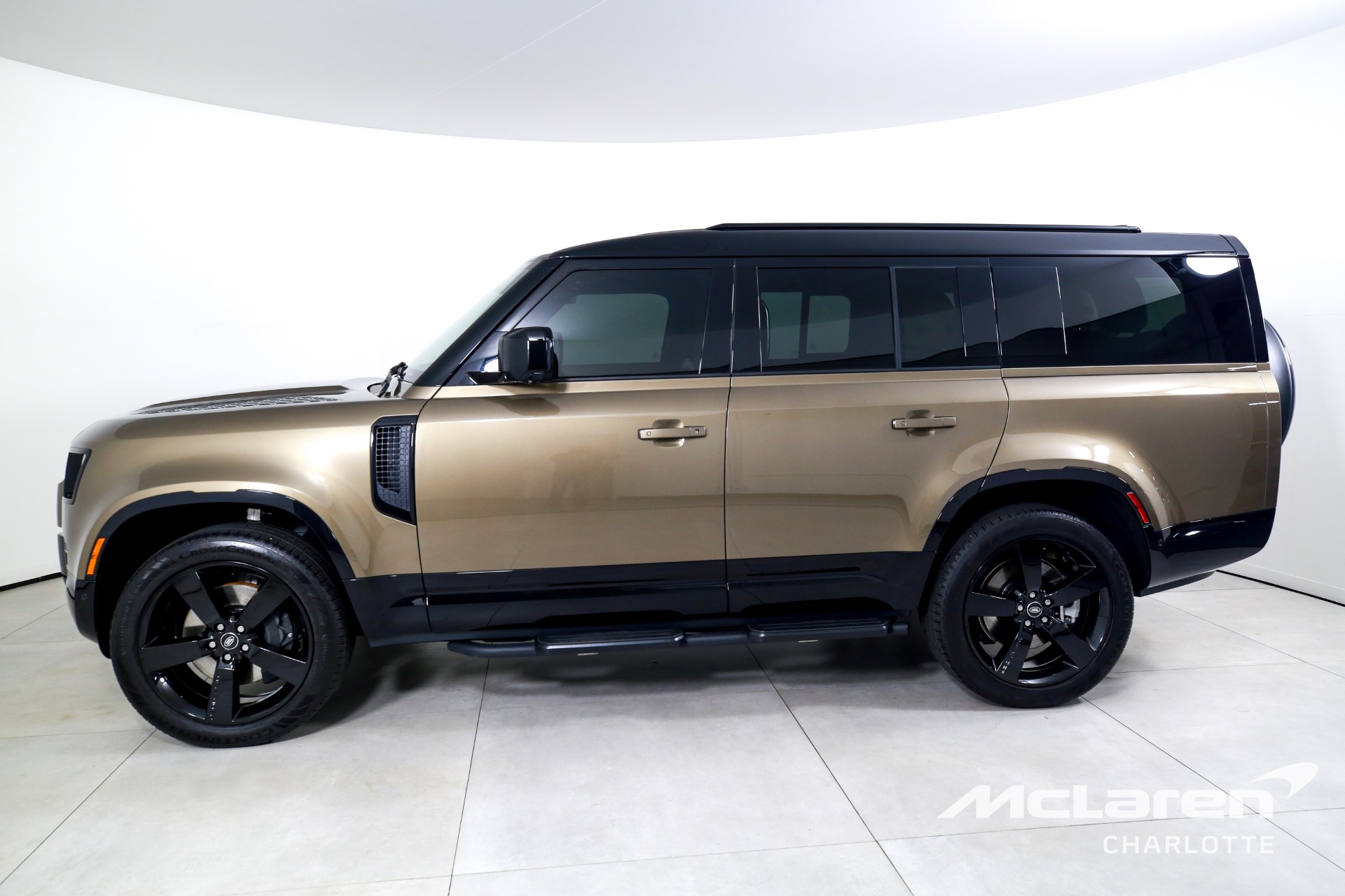 Used 2025 Land Rover Defender 130 P400 X-Dynamic SE | Charlotte, NC