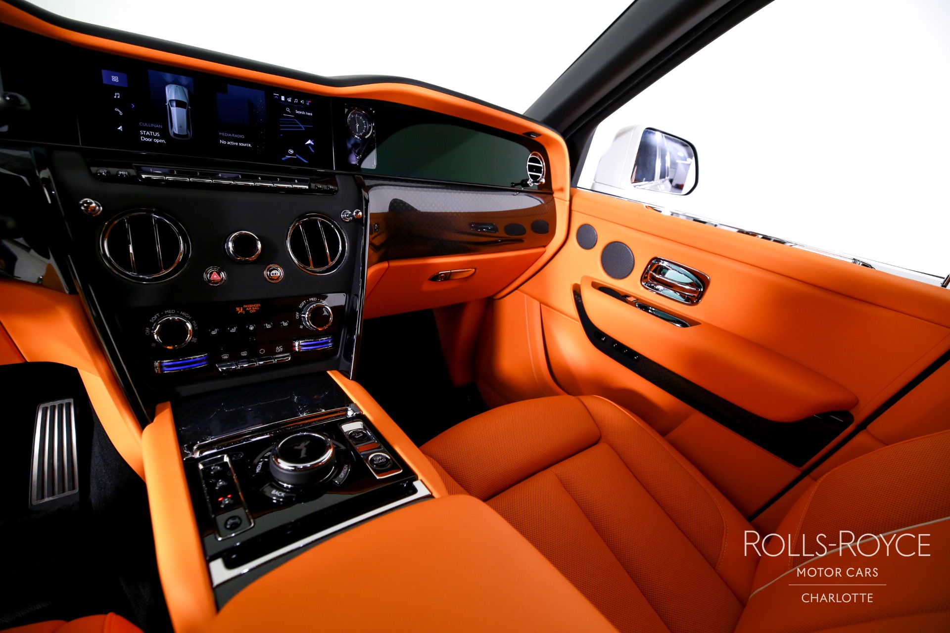 New 2025 Rolls-Royce Black Badge Cullinan | Charlotte, NC