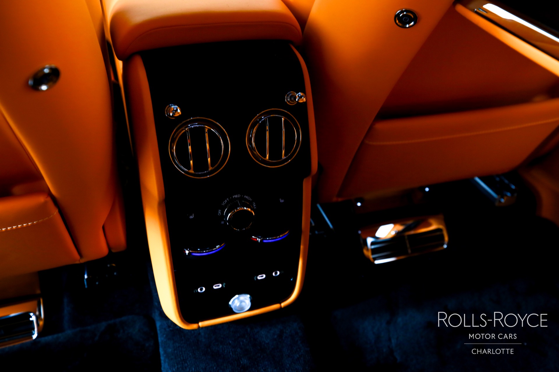 New 2025 Rolls-Royce Black Badge Cullinan | Charlotte, NC