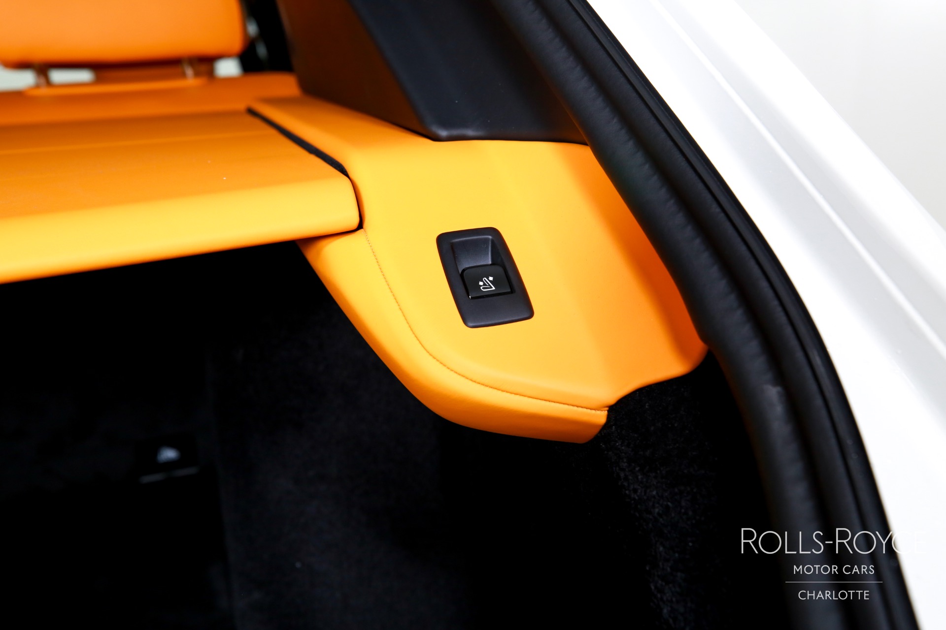 New 2025 Rolls-Royce Black Badge Cullinan | Charlotte, NC