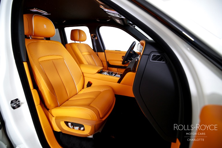 New-2025-Rolls-Royce-Black-Badge-Cullinan
