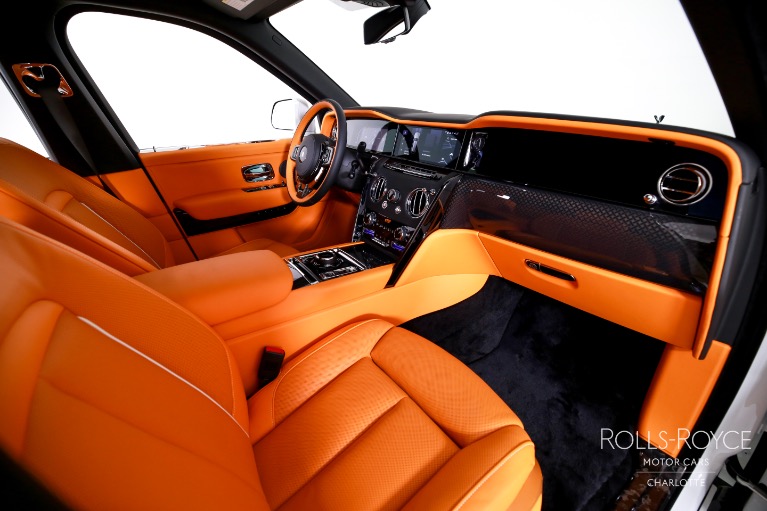 New-2025-Rolls-Royce-Black-Badge-Cullinan