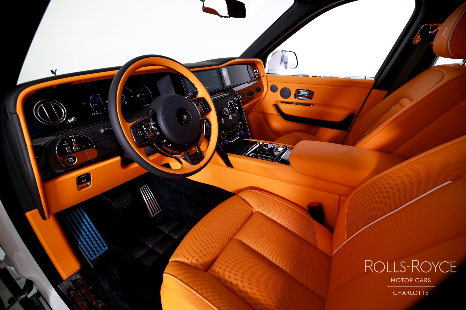 New 2025 Rolls-Royce Black Badge Cullinan | Charlotte, NC