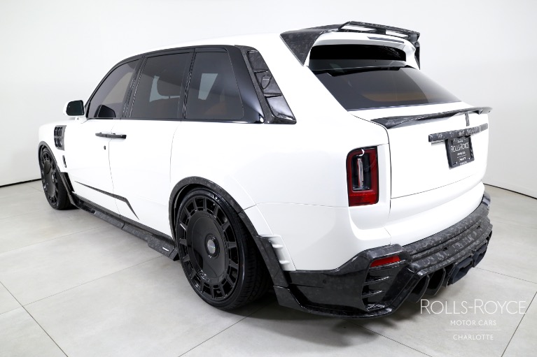 New-2025-Rolls-Royce-Black-Badge-Cullinan
