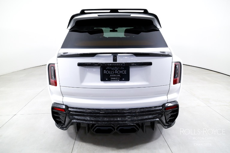 New-2025-Rolls-Royce-Black-Badge-Cullinan