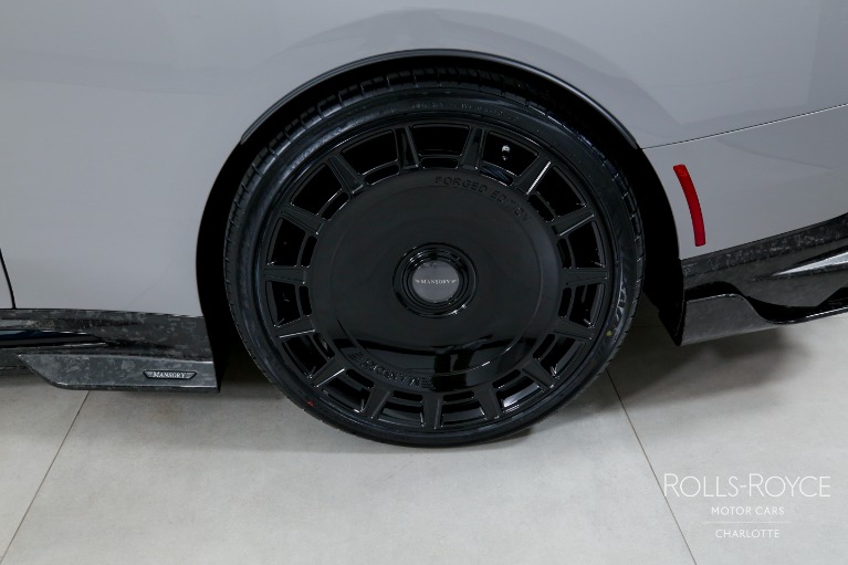 Used-2025-Rolls-Royce-Black-Badge-Spectre-MANSORY